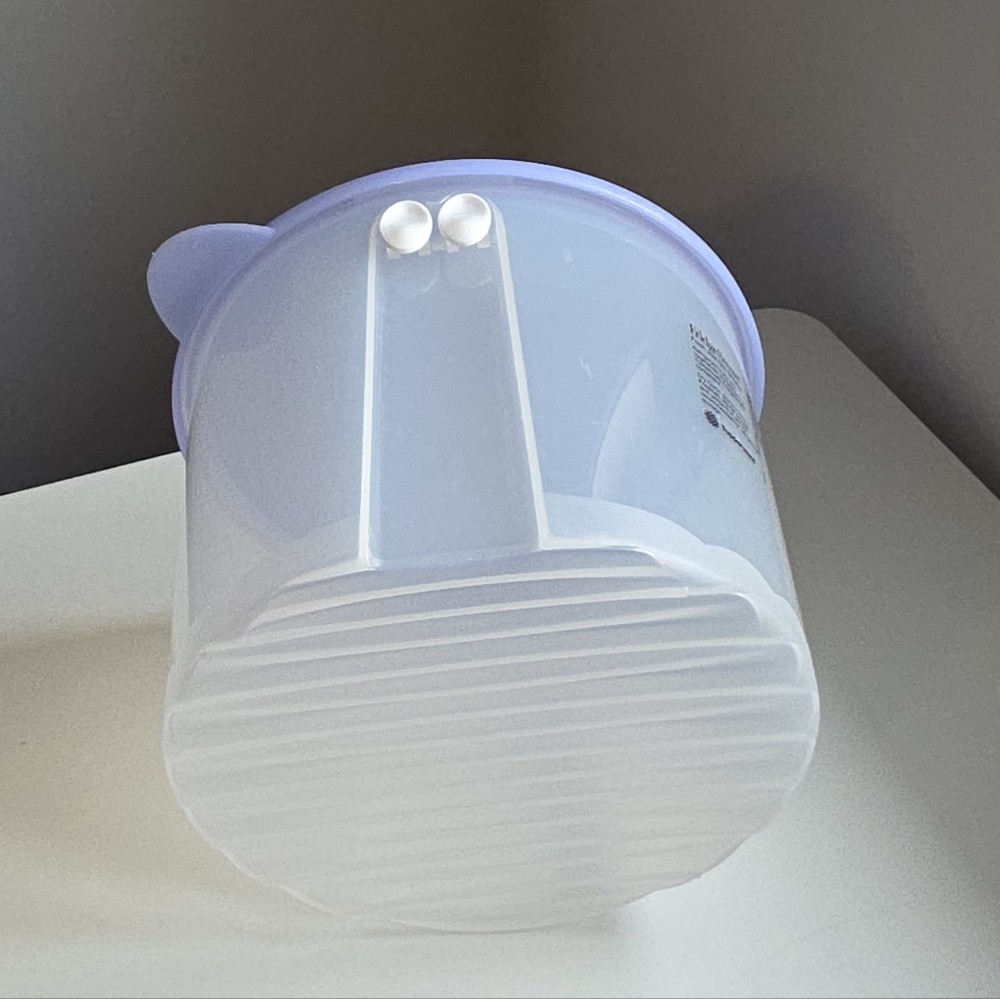 Tupperware FridgeSmart Lettuce Container - Picture 8 of 10